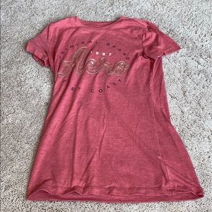 i am selling a shirt.